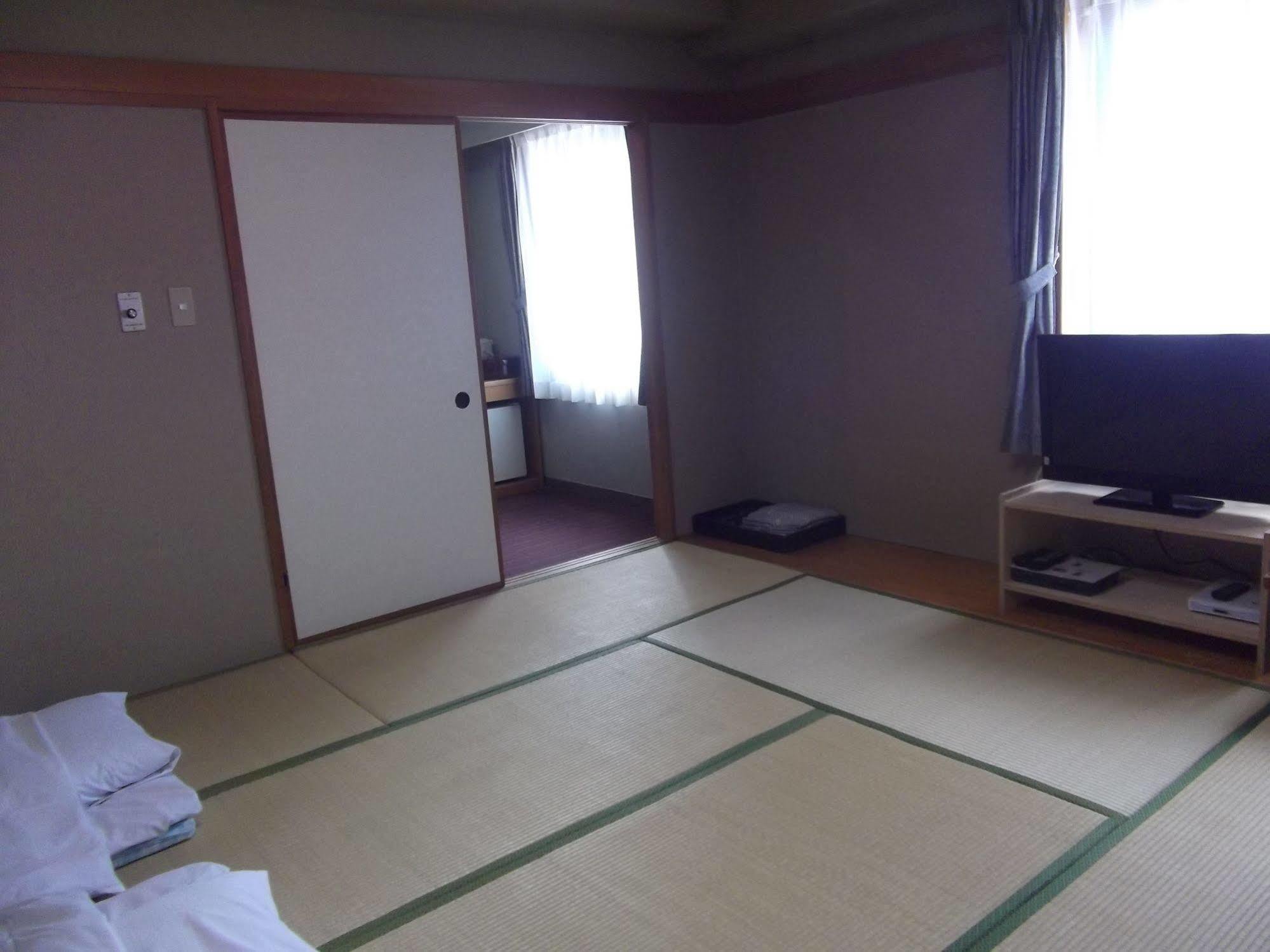 Ichikawa Grand Hotel Exterior foto